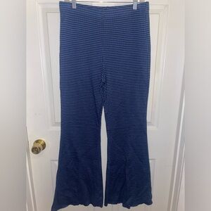 EUC AERIE HOUNDSTOOTH FLARES